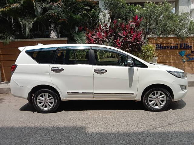 Used Toyota Innova Crysta [2016-2020] 2.4 G 8 STR [2016-2017] in Hyderabad