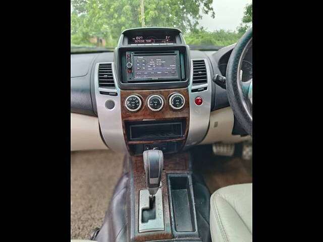 Used Mitsubishi Pajero Sport 2.5 AT in Ahmedabad