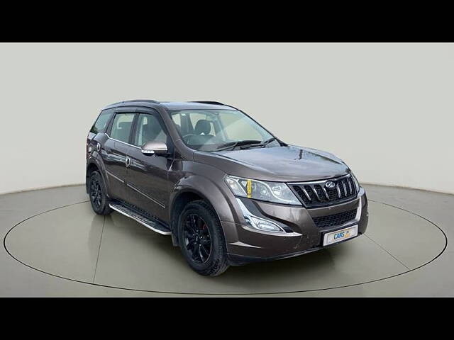 Used 2018 Mahindra XUV500 in Surat