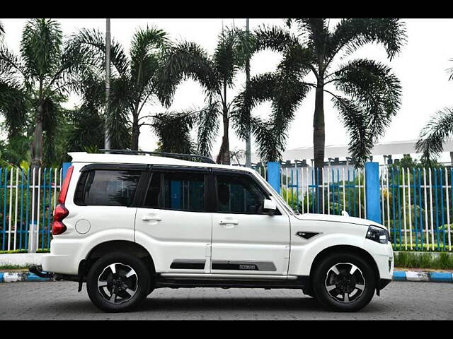 Used Mahindra Scorpio S11 MT 7S in Kolkata