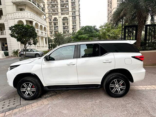 Used Toyota Fortuner 4X2 AT 2.8 Diesel in Delhi