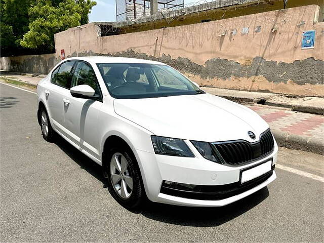 Used 2019 Skoda Octavia in Delhi