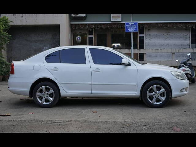 Used Skoda Laura Elegance 2.0 TDI CR AT in Nashik