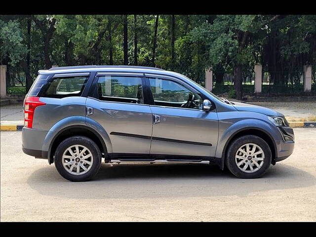 Used Mahindra XUV500 [2015-2018] W10 AWD in Lucknow