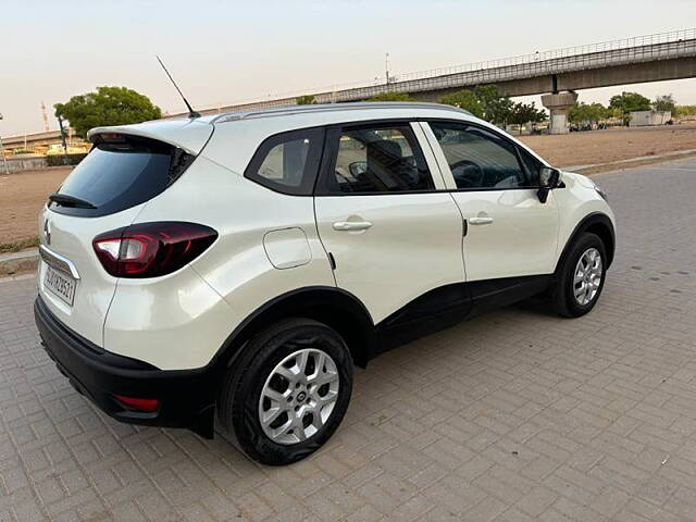 Used Renault Captur [2017-2019] RXE Petrol in Ahmedabad