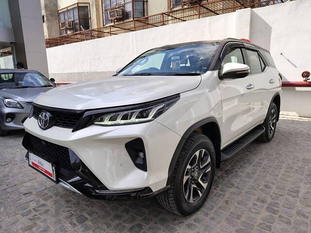 Used Toyota Fortuner Legender 2.8 4X2 AT in Delhi