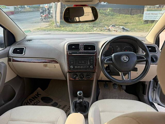 Used Skoda Rapid [2014-2015] 1.6 MPI Ambition with Alloy Wheels in Dehradun