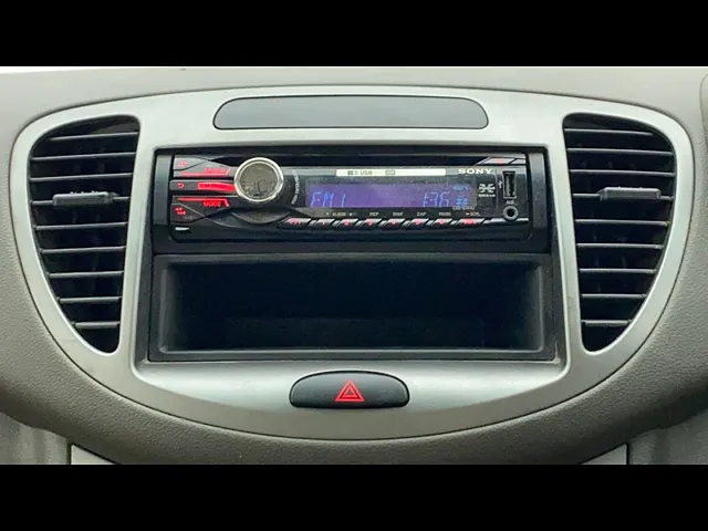 Used 2011 Hyundai i10 in Delhi