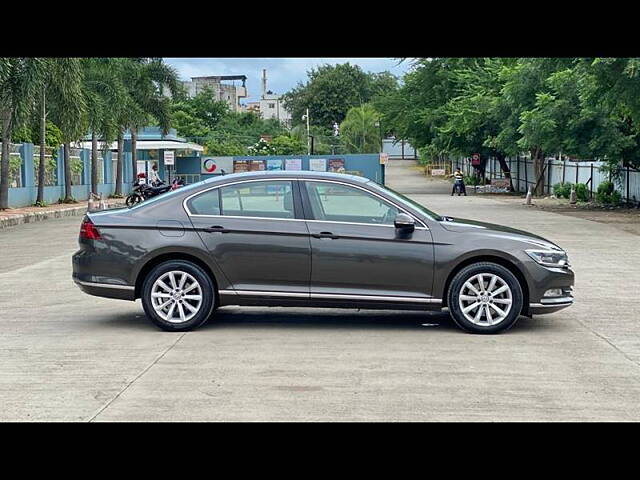 Used Volkswagen Passat Highline in Pune