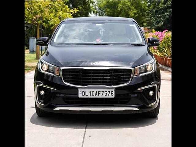 Used 2022 Kia Carnival in Delhi