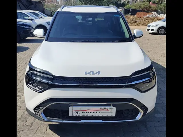 Used 2022 Kia Carens in Mumbai