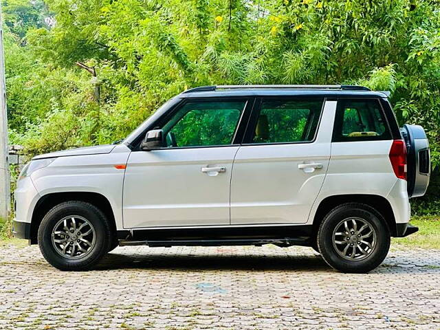 Used Mahindra TUV300 T10 in Ahmedabad