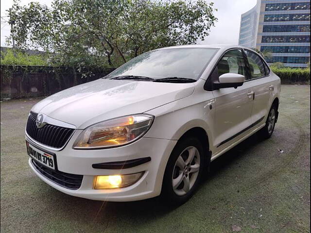 Used Skoda Rapid [2014-2015] 1.5 TDI CR Ambition AT with Alloy Wheels in Mumbai