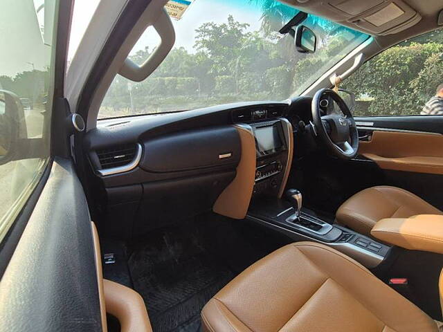 Used Toyota Fortuner 4X4 MT 2.8 Diesel in Delhi