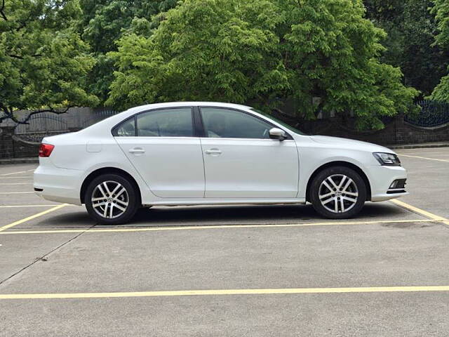 Used Volkswagen Jetta Highline TDI AT in Pune