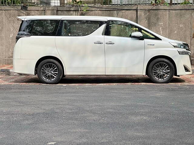 Used Toyota Vellfire VIP – Executive Lounge in Delhi