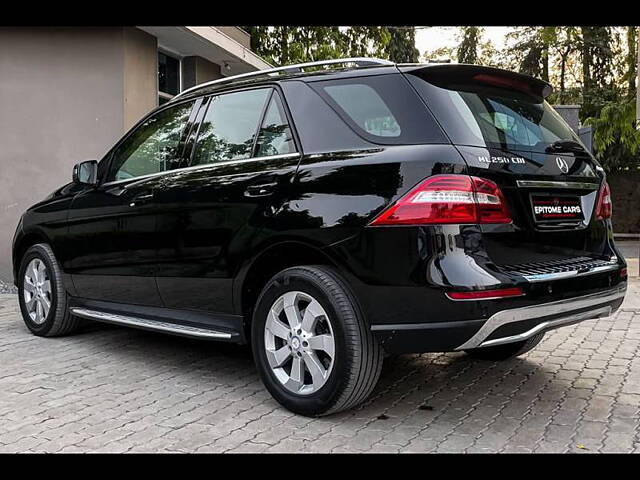 Used Mercedes-Benz M-Class ML 250 CDI in Delhi