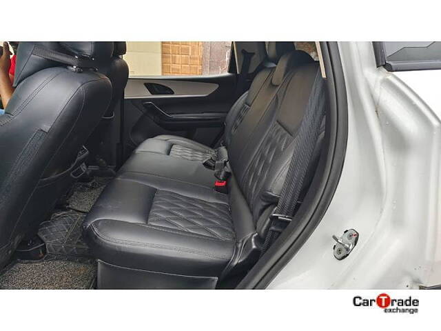 Used Mahindra XUV700 AX 5 Petrol MT 5 STR [2021] in Dehradun