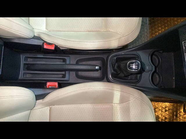 Used Skoda Rapid Style 1.6 MPI in Mumbai