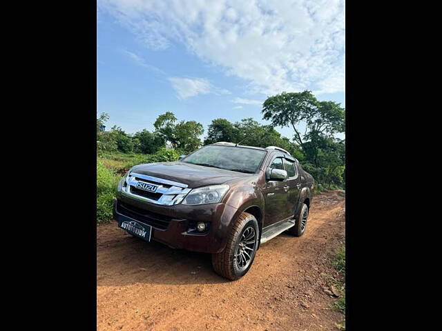 Used Isuzu D-Max V-Cross [2016-2018] 4x4 in Pune