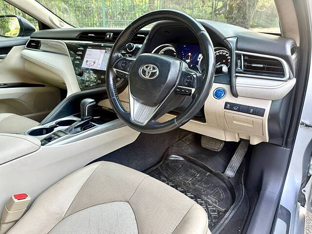 Used Toyota Camry Hybrid in Delhi