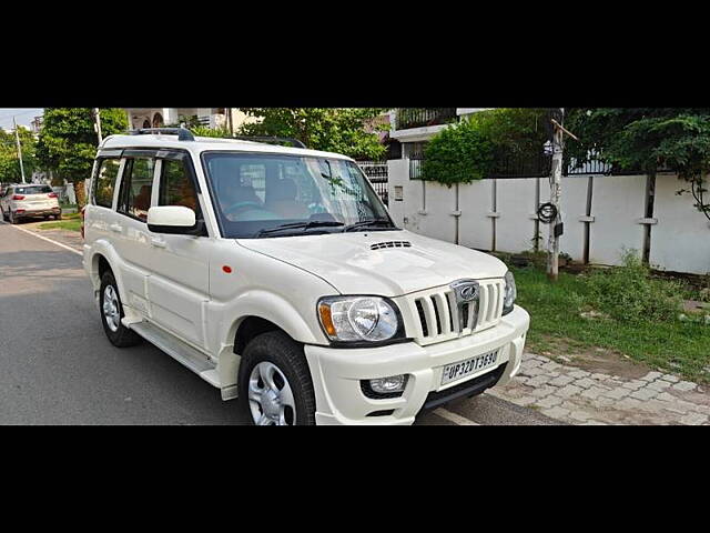 Used 2011 Mahindra Scorpio in Lucknow