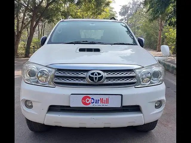Used 2011 Toyota Fortuner in Agra