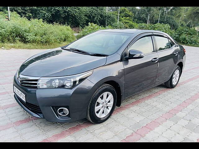 Used Toyota Corolla Altis G Petrol in Delhi