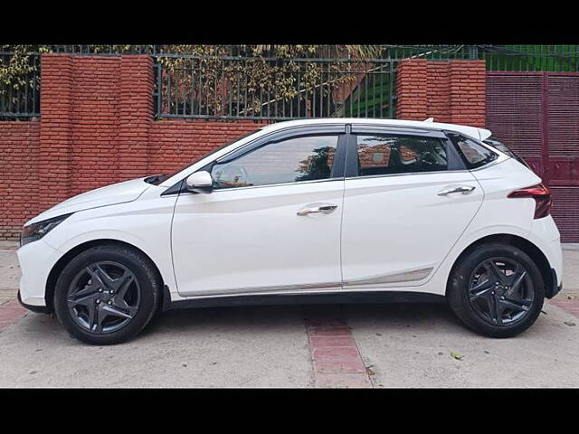 Used Hyundai i20 [2020-2023] Sportz 1.2 MT [2020-2023] in Delhi