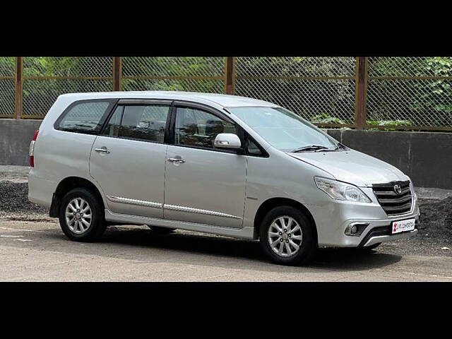 Used Toyota Innova [2009-2012] 2.5 VX 8 STR BS-IV in Mumbai