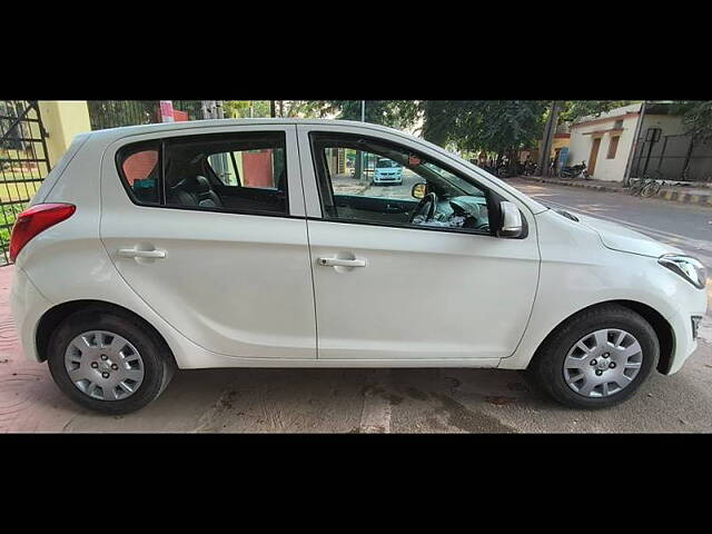 Used Hyundai i20 [2010-2012] Magna 1.4 CRDI in Allahabad