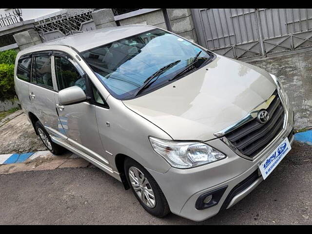 Used Toyota Innova [2013-2014] 2.5 G 8 STR BS-IV in Kolkata