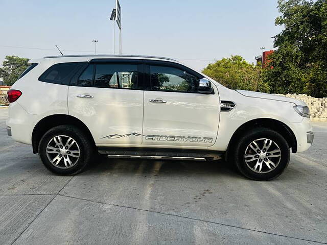 Used Ford Endeavour [2016-2019] Titanium 3.2 4x4 AT in Lucknow