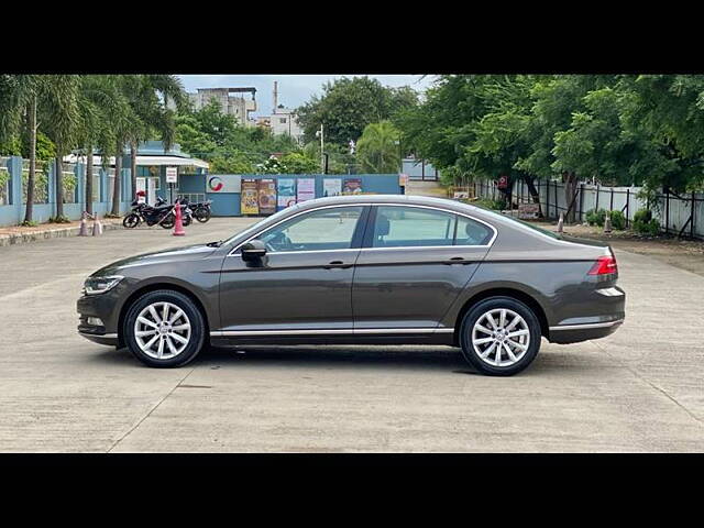 Used Volkswagen Passat Highline in Pune