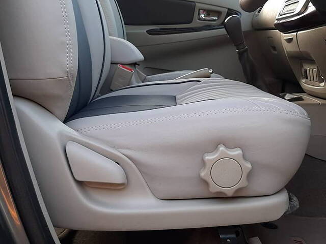 Used Toyota Innova [2013-2014] 2.5 ZX 7 STR BS-IV in Mumbai