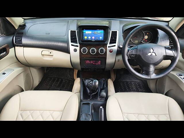 Used Mitsubishi Pajero Sport 2.5 MT in Pune