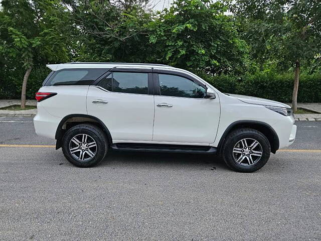 Used Toyota Fortuner 4X2 AT 2.8 Diesel in Delhi