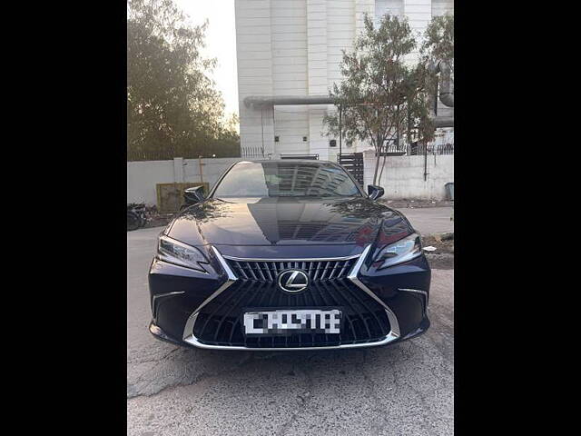 Used 2023 Lexus ES in Delhi