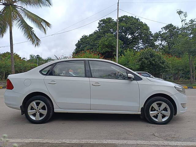 Used Skoda Rapid Style 1.6 MPI AT in Bangalore