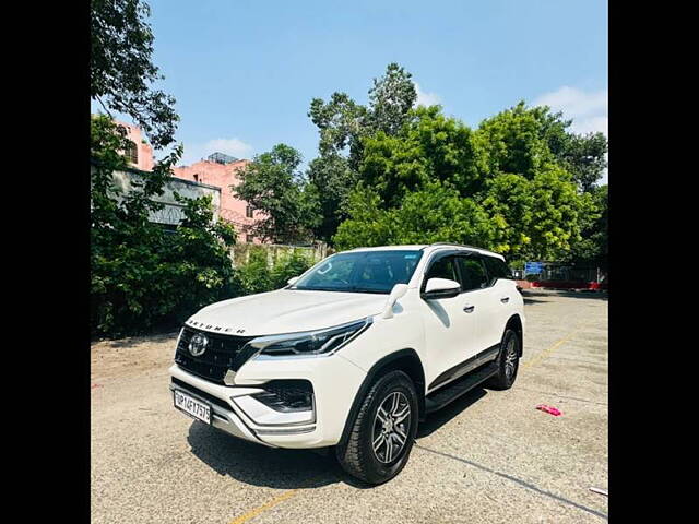 Used Toyota Fortuner 4X2 AT 2.7 Petrol in Delhi