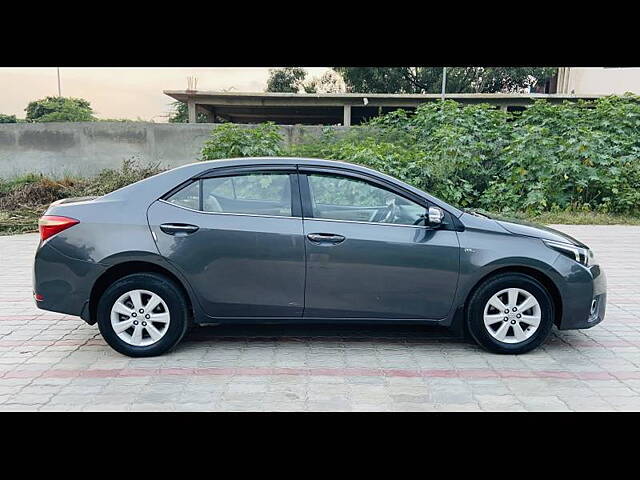 Used Toyota Corolla Altis G Petrol in Delhi