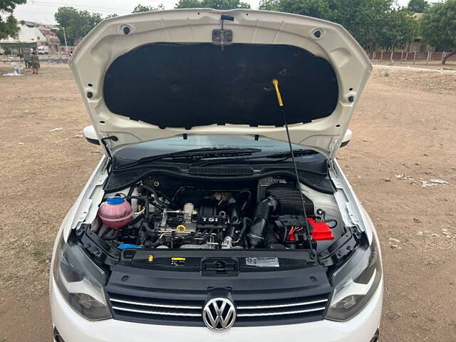 Used Volkswagen Vento [2015-2019] Highline 1.2 (P) AT in Ahmedabad