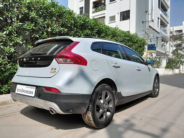 17 Used Volvo V40 Cross Country Cars in India, Second Hand Volvo V40 Cross  Country Cars in India - CarTrade