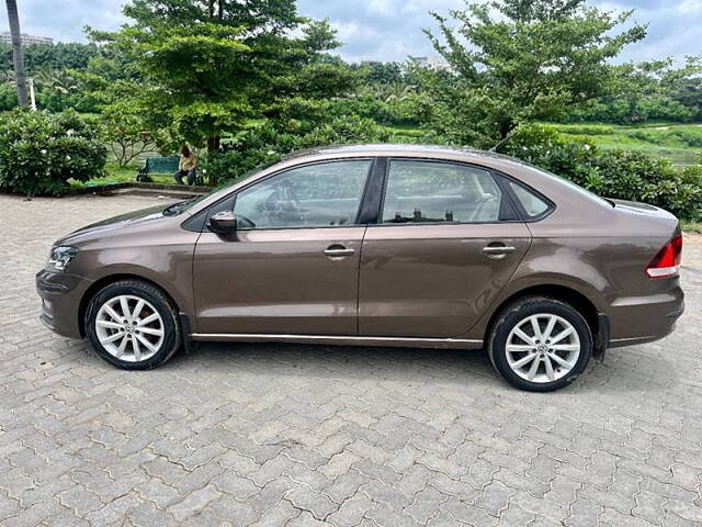 Used Volkswagen Vento [2015-2019] Highline Plus 1.2 (P) AT 16 Alloy in Hyderabad