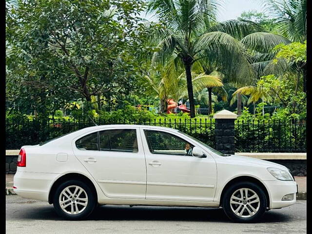 Used Skoda Laura Ambition 2.0 TDI CR AT in Mumbai