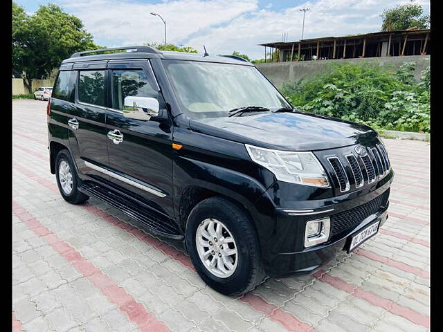 Used Mahindra TUV300 [2015-2019] T8 AMT in Delhi