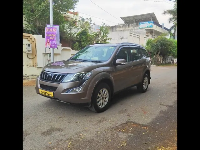 Used 2017 Mahindra XUV500 in Agra