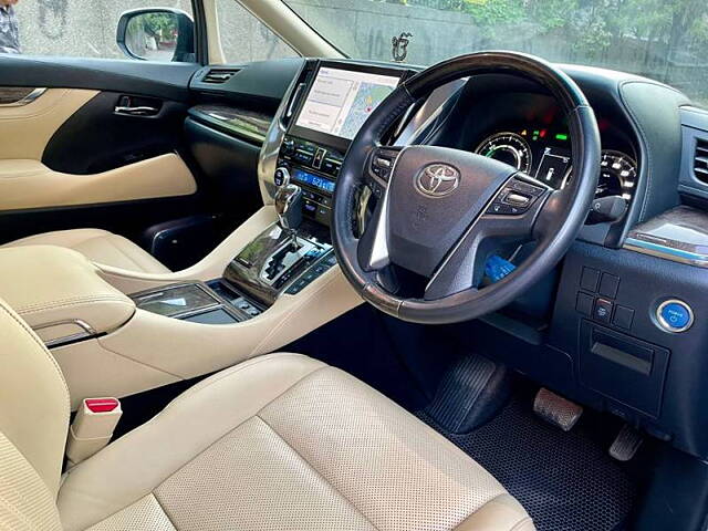 Used Toyota Vellfire VIP – Executive Lounge in Delhi