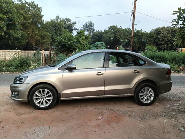 Used Volkswagen Vento [2015-2019] Highline Petrol AT [2015-2016] in Vadodara