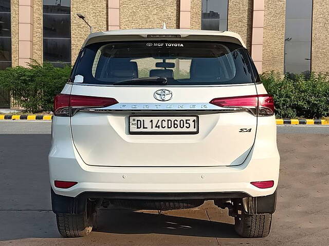 Used Toyota Fortuner [2016-2021] 2.8 4x4 AT [2016-2020] in Delhi